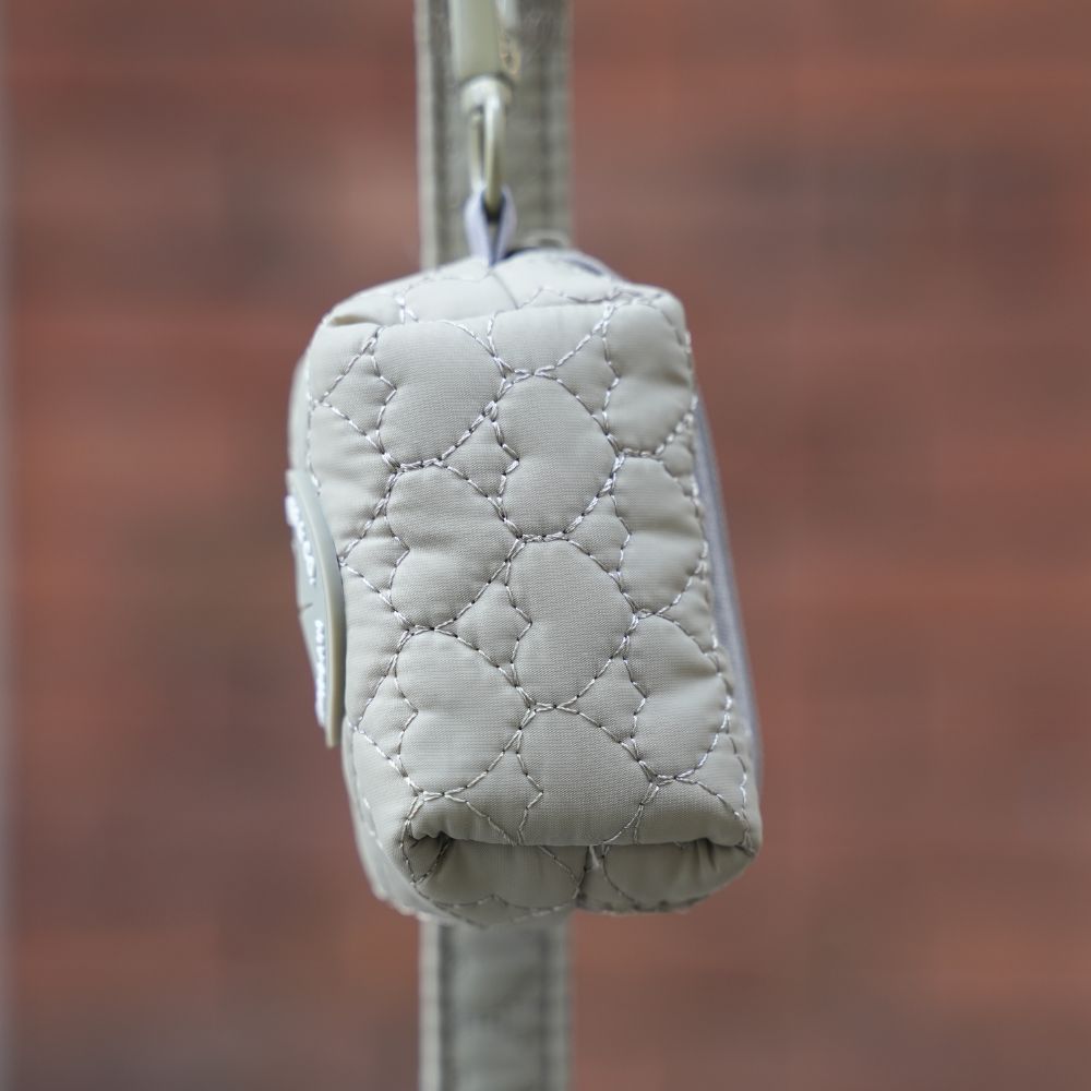 Porta bolsas Après-Ski para perros de My Pug & Co