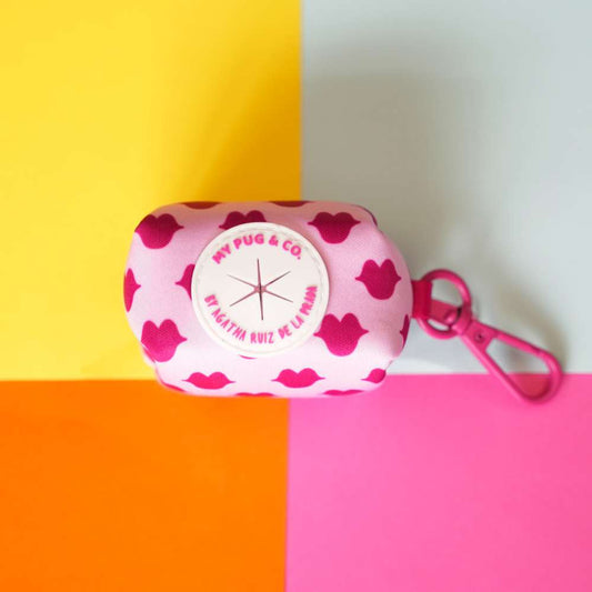 Kiss Bag Holder by Agatha Ruiz de la Prada