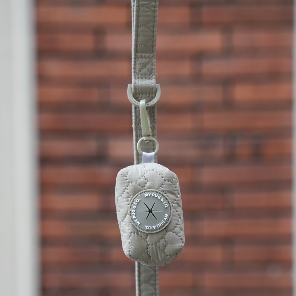 Porta bolsas Après-Ski para perros de My Pug & Co